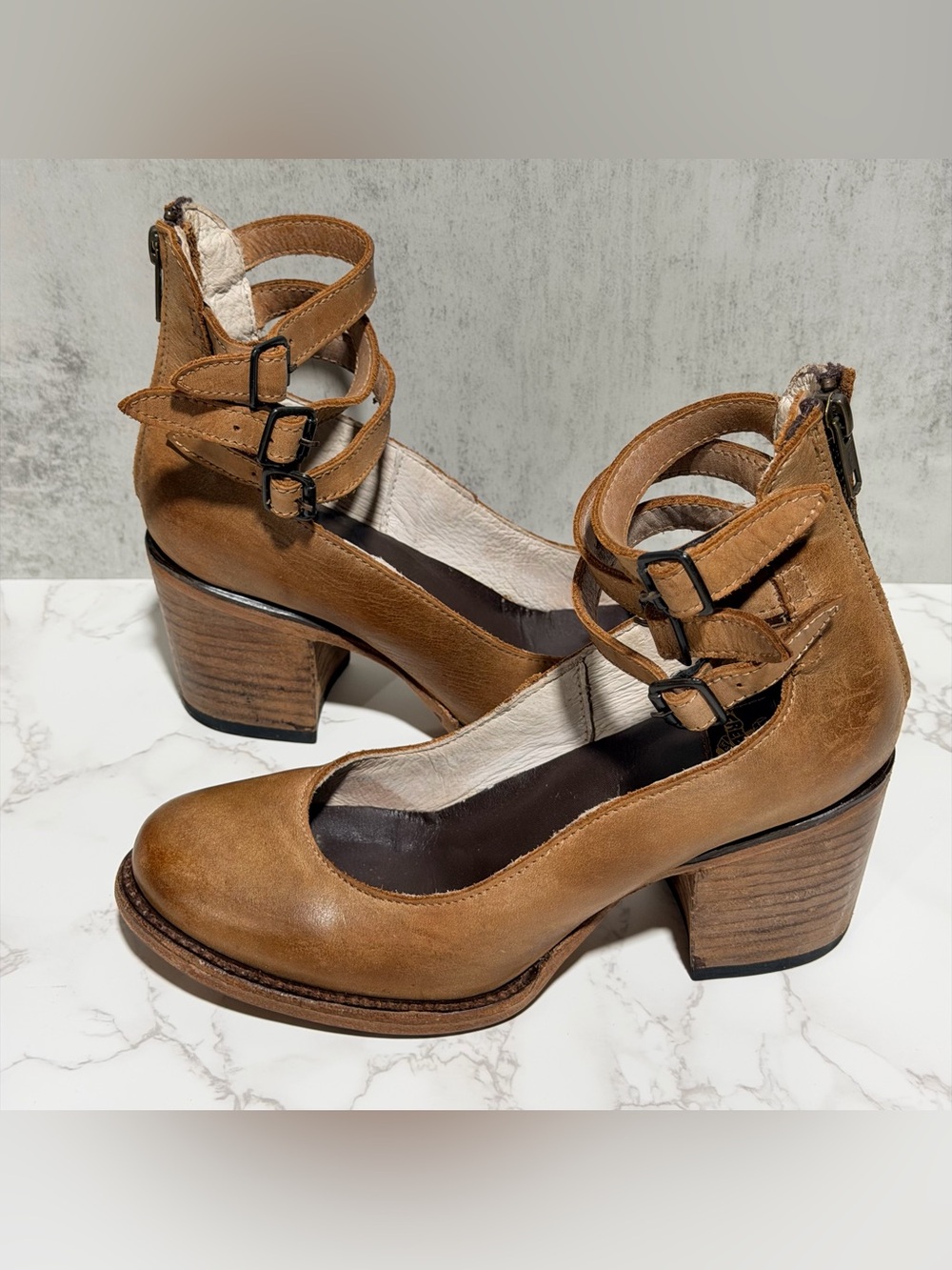 Freebird Randi size 6 Women’s Tan Leather Buckle Strap Block Heel Pumps - Picture 4 of 10